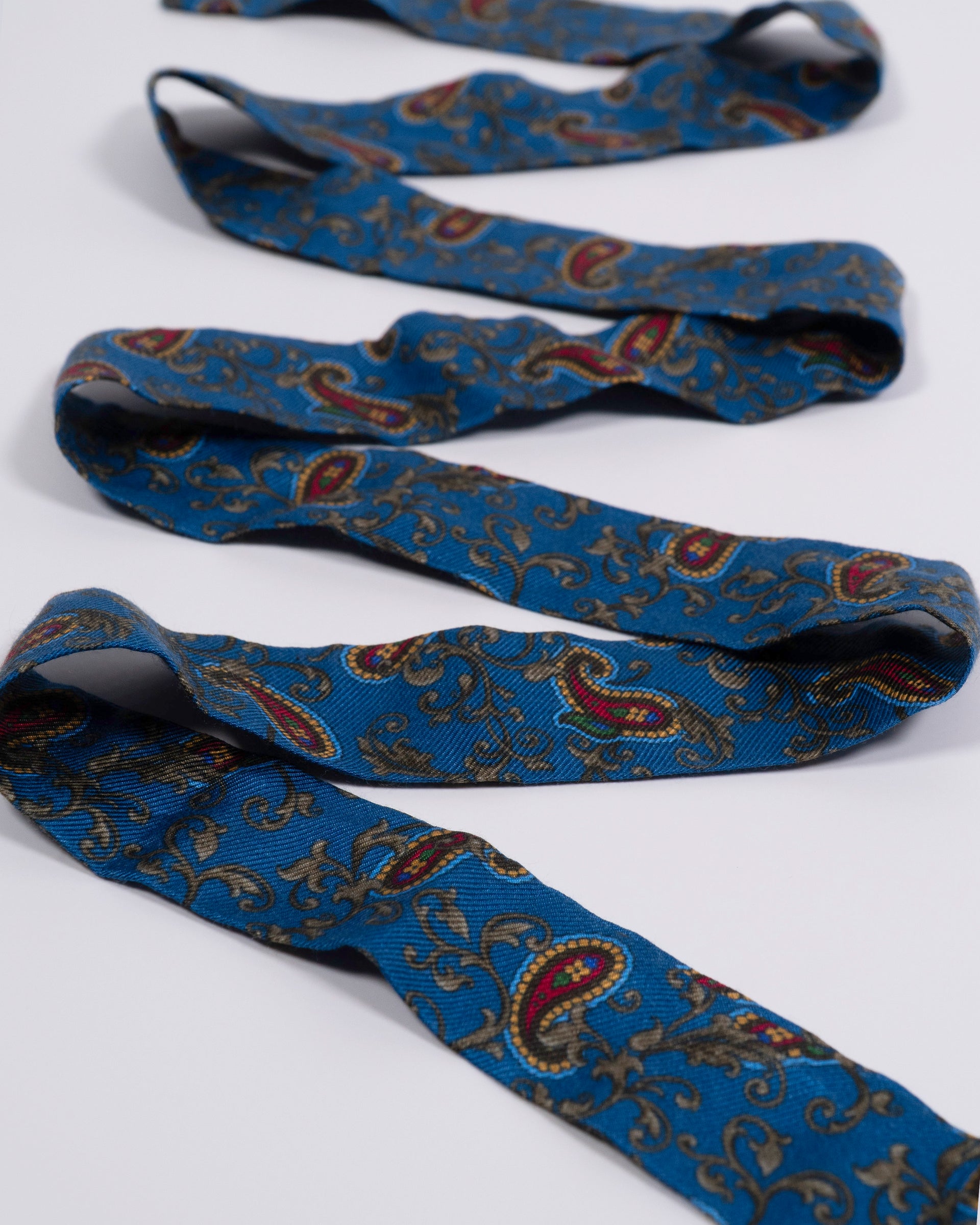 Nastro blu barocco