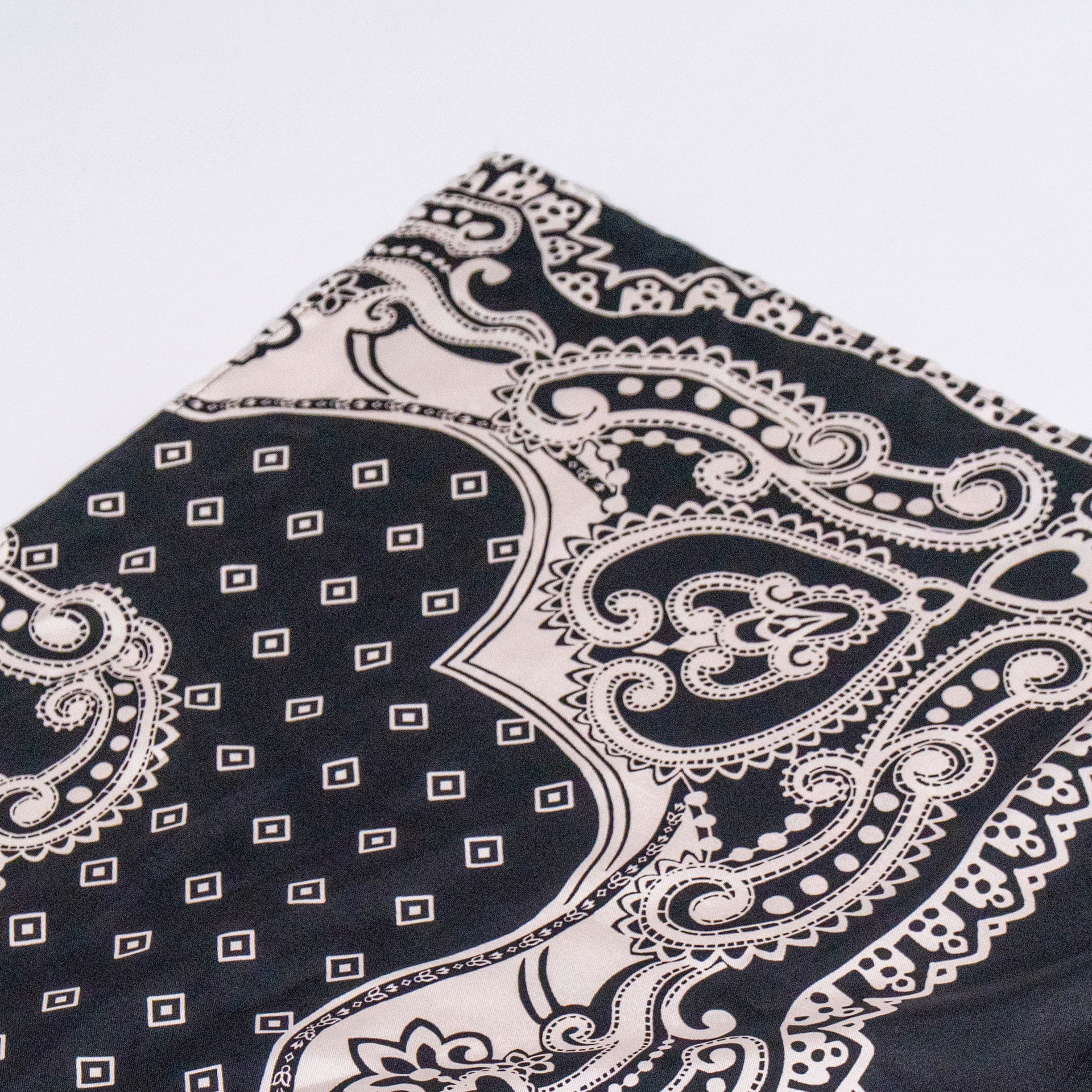Foulard arabia nero